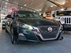 نيسان ألتيما